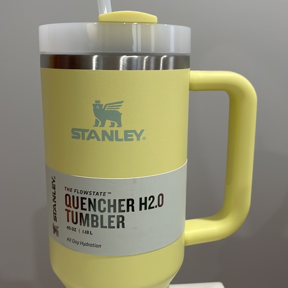 Stanley 40oz Tumbler Quencher Pomelo - Picture 2 of 5